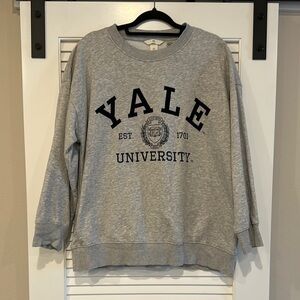 H&M Gray Crew Neck Sweater